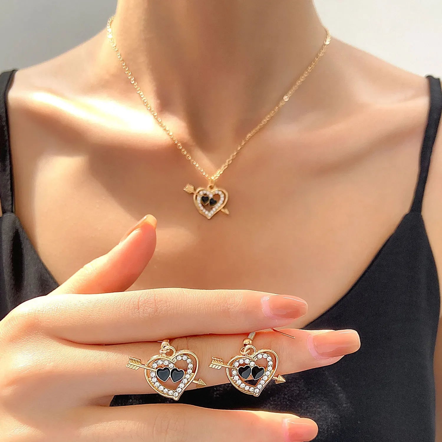 4 PCS Irregular Pearls Jewelry Set Korean Pearl Pendant Choker Stud Earring Rings for Women Classic Bracelet Wedding Jewelry