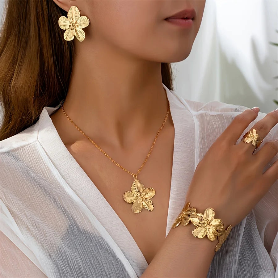 5pcs Elegant Golden-Tone Floral Jewelry Set - Vintage Style, Includes Necklace, Bracelet, Ring,and Earrings Ideal for Daily Wear
