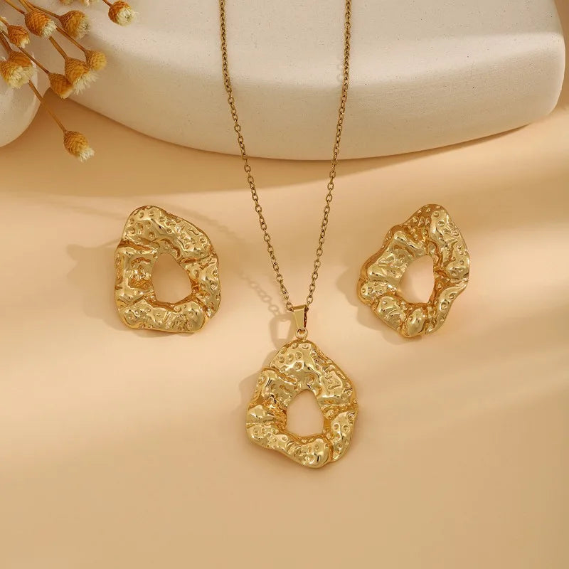 Fashion Alloy Jewellery Sets for Women Exquisite Irregular Luxury Creative Polygonal Geometry Flower Love Earrings Necklace Set
